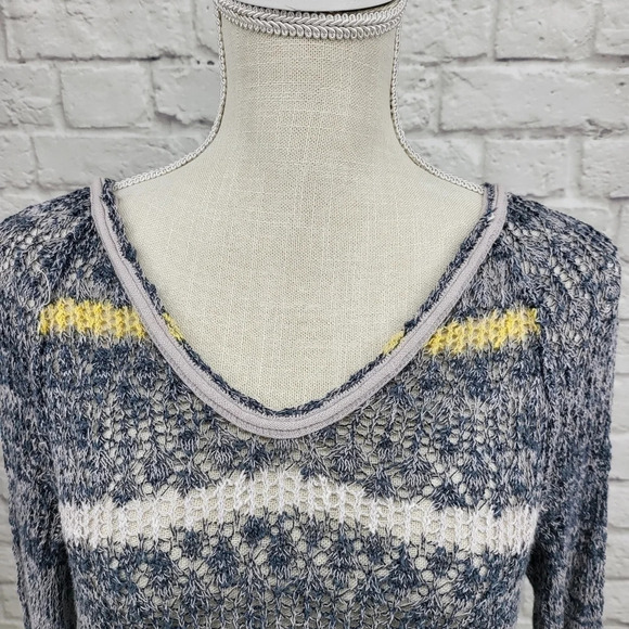 Free People Life's A Beach Open Knit Split Back Long Sleeve Top Sz Small - Picture 7 of 15